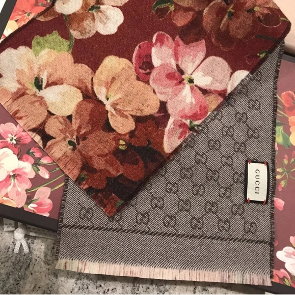 Gucci Blooms Floral GG logo Reversible Wool Scarf BNIB NWT - Picture 6 of 10